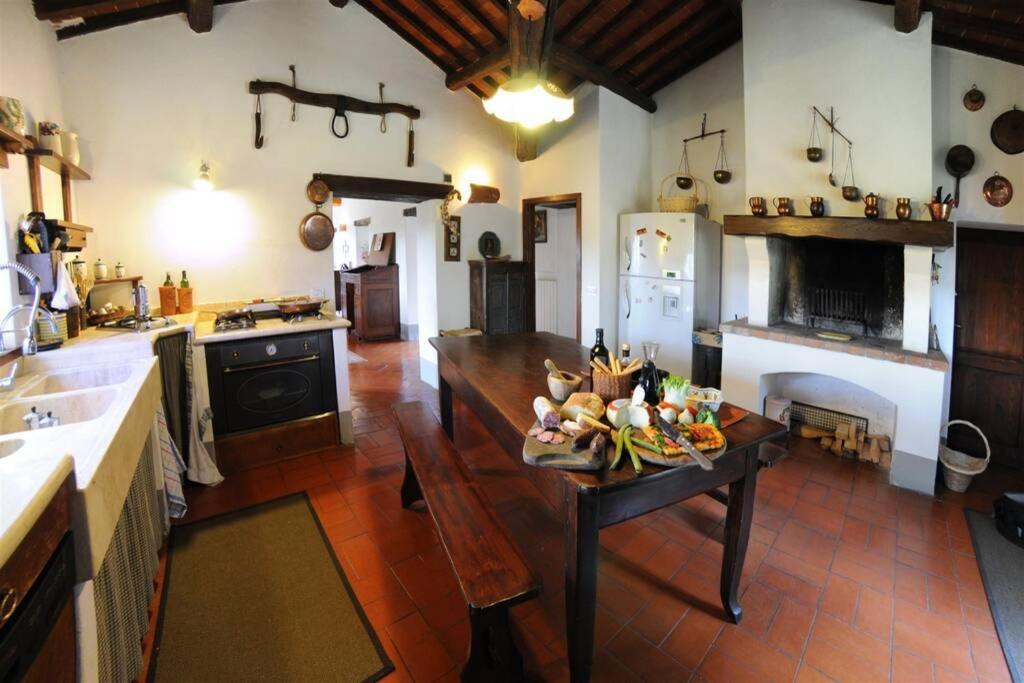 Exclusive Villa Parrano - Countryside With Pool Exterior foto